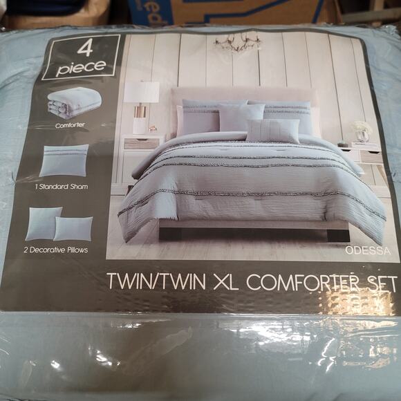 Hallmart Collectible Amalina 4-Pc Comforter Set Twin/ Twin XL ODESSA Blue - Picture 1 of 8